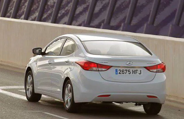 لنت ترمز عقب هیوندای النترا Hyundai Elantra برند پارس آبی صادراتی